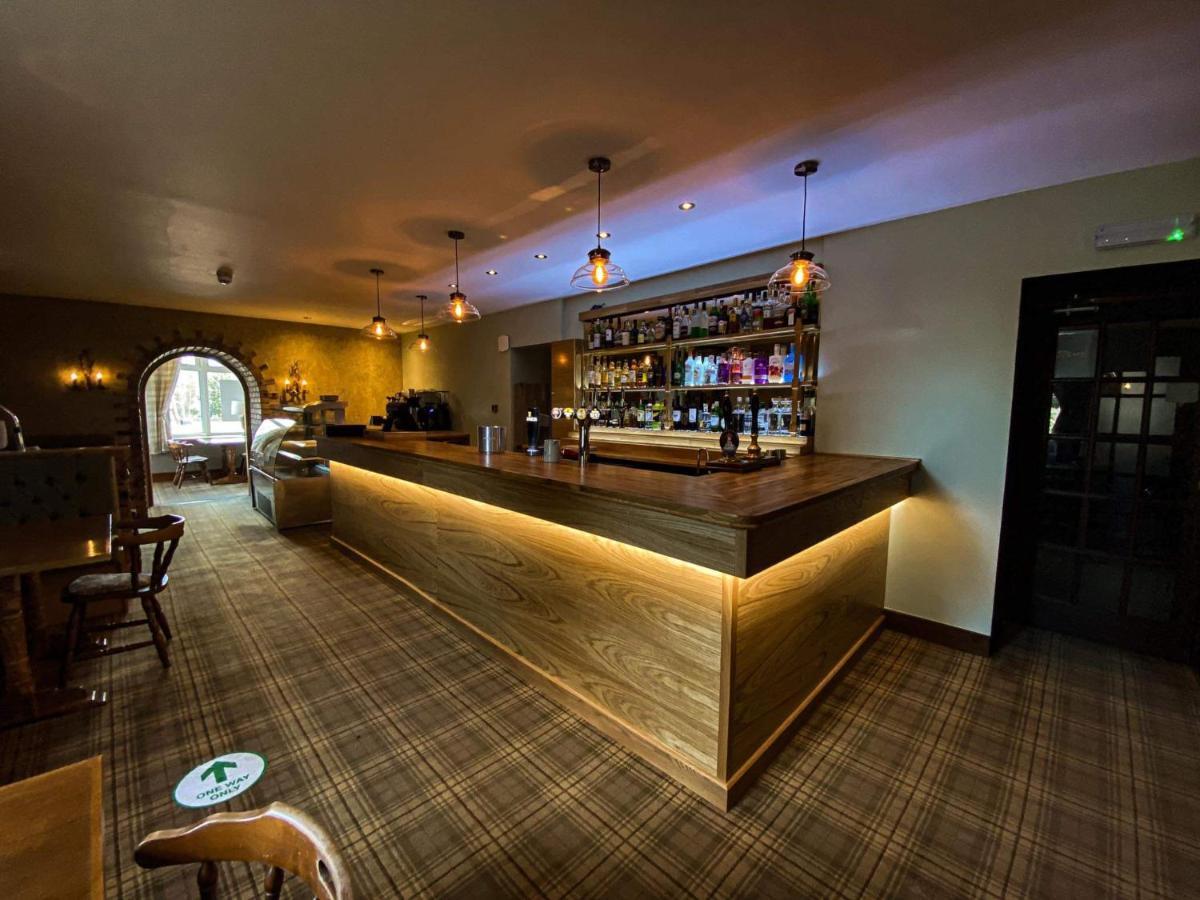 Duke Of Gordon Hotel Kingussie Exteriör bild